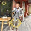 Suits Boys Suit Düğün Smokin 3 Parça Bej Ceket Pantolon Yelek Çocuklar Özel Blazer Set İnce Fit Kıyafet Moda Konjontos De Blazer 231019