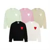 AmisSweater Paris Moda Uomo Designer Maglione lavorato a maglia Ricamato Cuore rosso Tinta unita Big Love Girocollo Manica corta una maglietta per uomo R6h4