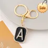 Porte-clés avec initiales de l'alphabet en strass scintillant, carré, Hip Hop, pour hommes et femmes, pendentif de sac à dos, accessoire clé