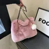 Bolsos de noche Bolso de hombro peludo para mujer Bolso de mano suave y esponjoso Bolso de piel sintética con colgante Gran capacidad Viaje de moda femenina