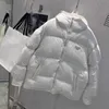 Parkas de plumón para mujer, diseñador de invierno 2023, nueva moda de lujo, etiqueta pequeña triangular, abrigo de plumón de ganso blanco 90, abrigo cálido KNTS