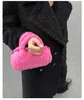 イブニングバッグ秋と冬の新しいフルーツアイインズ小さなデザイン子供用ピンクのラムヘアミニクロスボディ甘いクールなハンドバッグ女性のための甘いクールなハンドバッグ