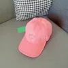 Gorra de béisbol de diseñador Tela Oxford Capa de cabeza Cuero de vaca Moda Hombres y mujeres fuera de la calle Sombreros de moda para las cuatro estaciones con cajas y bolsas de tela