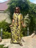 Abbigliamento etnico Tiktok Donne africane Abito lungo stampato in seta bohémien con sciarpa Promozione estiva Signora musulmana Abito di qualità Caftano 231018