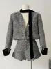 Survêtements pour femmes Tissu de laine de soie brillante Mode élégante Style coréen 2023 Automne Col V Veste courte Manteau Taille haute A-Line Shorts Costume
