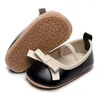 Babyschoenen Geboren babymeisje PU Flats Schoenen Baby Boog Lichtgewicht Casual Walker Crib Items Accessoires