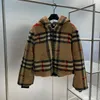 Designer kvinnor jacka jacka tjock varm ner klassisk retro antumn lamm kashmir fleece coat par vinterrockar