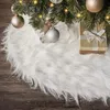 Décorations de Noël Différentes tailles Jupe d'arbre en peluche blanche Ornements de base Tapis en fausse fourrure douce pour la maison Décor de sol de Noël 231018