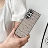 Funda de teléfono móvil de diseñador de lujo para Samsung Fold 5 4 3 Impresión de letras de flores Carcasa de cuero trasera Marco de TPU Cubierta a prueba de golpes iPhone 15 14 13 12 11 Pro Max X Xs XR 8 7 Plus