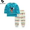 Пижамы Детские хлопковые пижамные комплекты для мальчиков с мультяшным принтом и круглым вырезом, милая футболка, топы и штаны, комплекты детской осенней одежды для маленьких девочек 231019