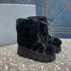 Bottes d'hiver Designer Femmes Plate-forme Botte de neige Mode Triangle Nylon Lace-up Monolith Ski Booties Noir Blanc