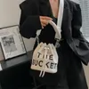이브닝 백 겨울 벨벳 버킷 여성 패션 지갑 및 핸드백 디자이너 크로스 바디 가방 고급 어깨 지방 레이디 231018