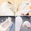 Platte schoenen maat 21-30 kinderen gloeiende sneakers lichtschoenen kinderen led verlichte sport loopen sneakers casual ademende mesh schoenen 231019