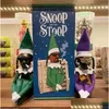 Décorations de Noël Snoop sur un perron Elf Doll Spy Bent Décoration de la maison Année Cadeau Jouet Rouge Vert Bleu Violet Drop Livraison Jardin Fe