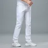 Pantalones vaqueros para hombre Estilo clásico Ajuste regular Blanco Negocios Moda inteligente Denim Pantalones de algodón elásticos avanzados Pantalones de marca masculina 109