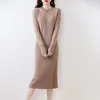 Grundläggande casual klänningar vinter kashmir 100% ren ull stickad oneck tröja kvinnor långärmad standard stickkläder 231018