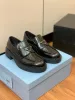 23SS Designer Dress Shoes Women Casual Monolith Triangle Logo Black Leather Shoes ökar plattformen Sneakers Cloudbust Classic Patent Ma UFW