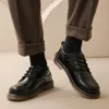 Sapatos de vestido de salto alto homens outono 2023 estilo britânico negócios casual couro noivo terno de casamento moda w