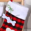 Décorations de Noël Chaussettes en os Plaid Décoration de vacances de dessin animé Matériaux de haute qualité Décoration de vacances pratique et mignonne Décoration de Noël unique x10