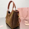 Sac fourre-tout pour femmes, sac de styliste en peluche, sac à bandoulière de luxe de styliste Miui, sac à main de haute qualité, portefeuille à fermeture éclair