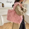 Sacs de soirée Sac fourre-tout d'hiver pour femmes sacs à main en peluche sacs à bandoulière en fausse fourrure doux tendance femme chaud moelleux Shopper sac fourrure grand sac de voyage 231019