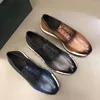 Vintage męskie trampki oryginalne skórzane koronki wygodne codzienne buty oksfordzkie dla mężczyzn na zewnątrz spacery z płaskim obuwie A33