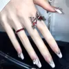 Solitaire Ring Punk Gothic Women's Red Butterfly Ring High Class Luxury Ring Opening Justerbar French Style Personlig festsmycken gåva 231019