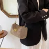 Cross Body Nouveau sac à bandoulière portable pour femme avec diamants brillants et chaînes en métal Matériau PU pour sacs de créateurs de tous les jours