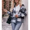 Kvinnans jackor 2023 Autumn and Winter Trend Fashion Lapel Plaid Patchwork ull Kort stil Temperament Pendling Lös tjock kappa
