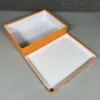 Designer regalo regalo L Boxing Box Boxaging Box SCARF VERCHIO COPERTURA T-SHIRTS BASSAGGIO E SACCHI