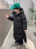 Down Coat 2023 New Winter Hooded Girls Coat Fashion Kids Down Cotton Ytterkläder Solid Color Teens Boy Long Parka i 3-12 år XMP213 231020