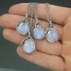 Chaînes Femmes Filles Bal Moonstones Colliers Cocktail Bijoux Cadeau Haute Qualité Style Vintage Argent Couleur Pendentif Collier287a