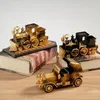 Figurine decorative Retro Nostalgic Classic Car Locomotiva Carillon Decorazione creativa Ornamenti Giorno dei bambini Ragazzo Giocattolo Regalo di compleanno