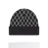 Bonnet Winter Cap Hat Beanie Checkerboard Europe och USA visar små trender utomhus spor solglasögon