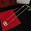 2023quisite International Lock Pendant Fashion Style Gold Necklace Necklace Stice End Design Designer Jewelry Gift133