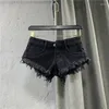 Shorts femininos jeans para mulheres 2023 verão rua picante menina y2k cintura baixa luz cinza quebrado buraco irregular borda a-line calças