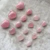 Naturalny kwarc różowy w kształcie serca różowy kryształ rzeźbiony palmą leczenie szlachetne kochanek gife kamień kryształowe klejnoty serca sgh teflq