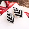 Stud Oorbellen Trendy Zwart Emaille Olie Wit Kristal Onregelmatige Ruit Voor Vrouwen Koreaanse Punk Verklaring Gift Sieraden 2023