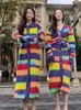 Grundläggande casual klänningar Rainbow Striped Sticked Dress for Women in Autumn and Winter French High End Feel Pared med Dopamine Long Sweater kjol 231020