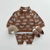 Zestawy odzieży 7656 Zestaw odzieży dla dzieci 2023 Autumn New Korean Fashion Boy's Swetsshirt Lapel SwaterShirt+ Nogage Spodnie Dwajoceczny garnitur J231020