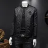 Superschwarze Luxusjacke für Herren, Designermode, Baseballkragen, MARKE, dunkel geblümt, übergroße Jacken, Reißverschluss, Windjacke, Herrenoberteile, Mäntel, Oberbekleidung, 4XL