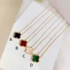 four leaf clover necklace Made of natural shells and natural agate Gold Plated 18K designer for woman T0P Advanced Materials luxury fashion anniversary 012