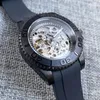 Bilek saatleri Siyah NH70 Mekanik Saat Erkekler iskelet içi boş kadran 120Clicks Çerçeve Halkası Mat Ekleme Safir Cam Kavisli Uç Kauçuk