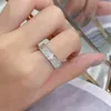 Full Sky Star Ring Kadın Geniş ve Dar Aşk Klasik Gümüş Kaplama 1 8K Full Diamond Moissanit Elmas Yüzük Gül Altın Yüzük Yüksek Güzel Güzel Lüks Takı Alyans