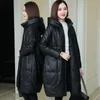 Women's Down Women 2023 Winter Fashion Bawełniane kurtki żeńskie Kobieta z kapturem PU skórzana parkas panie grube ciepłe faux płaszcze M458