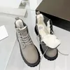 23 Nya kvinnor Boot Luxury Designer Classic Letter Front Lace Up Wool Martin Boots Frosted Cowhide Wool Insula gummi Tjock Sole Non Slides Ladies Brand Winter Booties