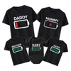 Familjmatchande kläder Familj Matchande kläddräkt roliga batterikläder pappa mamma bror syster t-shirt familj look pappa mamma me baby boy girl tee 231019