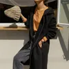 女性のパーカー秋と冬の肥厚ソリッドカラーフード付きジャケット韓国語バージョン2023シンプルなレジャーストレートルーズフリースロング