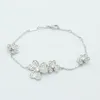 Link Bracelets Wholesale Of High-quality Fashionable Jewelry Clover Glossy Bracelet Ladies' Size Flower