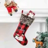 Juldekorationer Juldekoration Red Plaid Christmas Socks Pise Pise hängande ornament Strumpor Xmas Tree Pendant Nyårsgodis Presentväska x1020